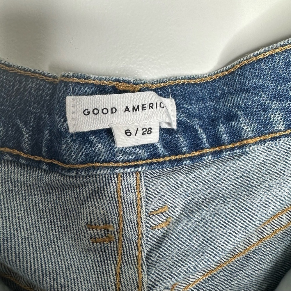NWT Good American denim cutoff Jean Shorts Size 10/30 - Picture 9 of 15